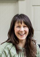 A photo of Stephanie, a tutor from SUNY at Geneseo