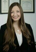 A photo of Sarah, a tutor from Wake Forest University