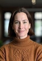 A photo of Nicole, a tutor from Walden University