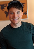 Online Fine Arts tutor named Roberto
