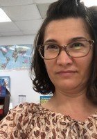 Online Romanian tutor named Gabriela