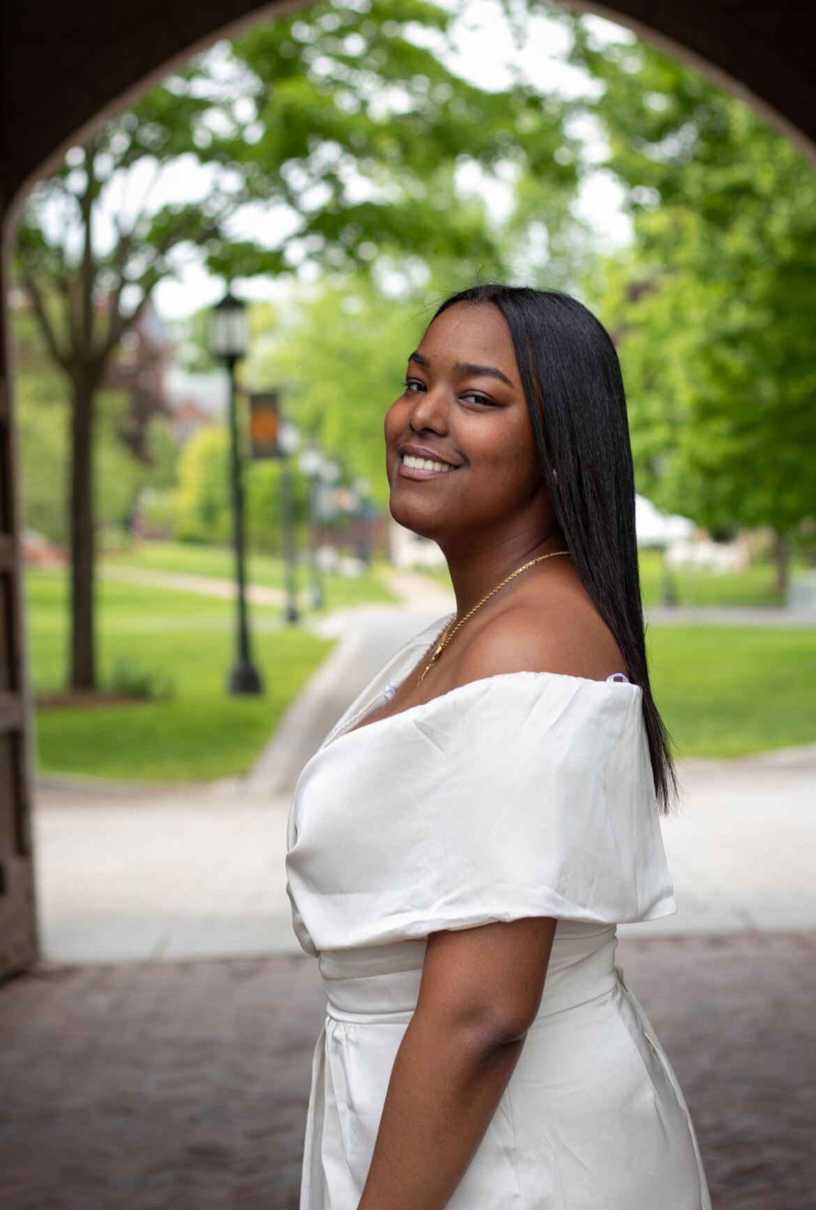 A photo of Essence, a tutor from Trinity College