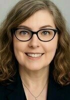 A photo of Lisa, a tutor from Radford University