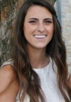 A photo of Kelly, a tutor from Loyola University Maryland