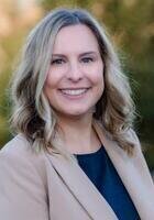 Online Series 65 tutor named Julie