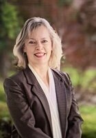 Online IB Business & Management tutor named Carmen