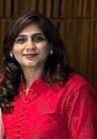 A photo of Sadia, a tutor from Lahore School of Economics