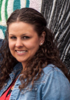 Online Fine Arts tutor named Lyndsey