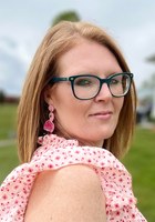 A photo of Lauren, a tutor from The University of Tennessee