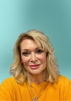 Online Physical Science tutor named Janis