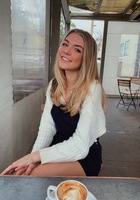 Online US Constitutional History tutor named Makenna