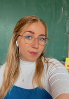 Online UK A Level Psychology tutor named Alice