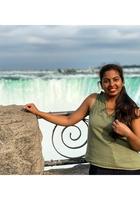 Online Middle School tutor named Anusha