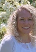 Online Elementary School Reading tutor named Julie