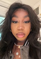 Online Elementary School Writing tutor named Naomi