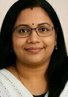 A photo of Shini, a tutor from Cochin University