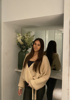 Online UK A Level English Language tutor named Anneka