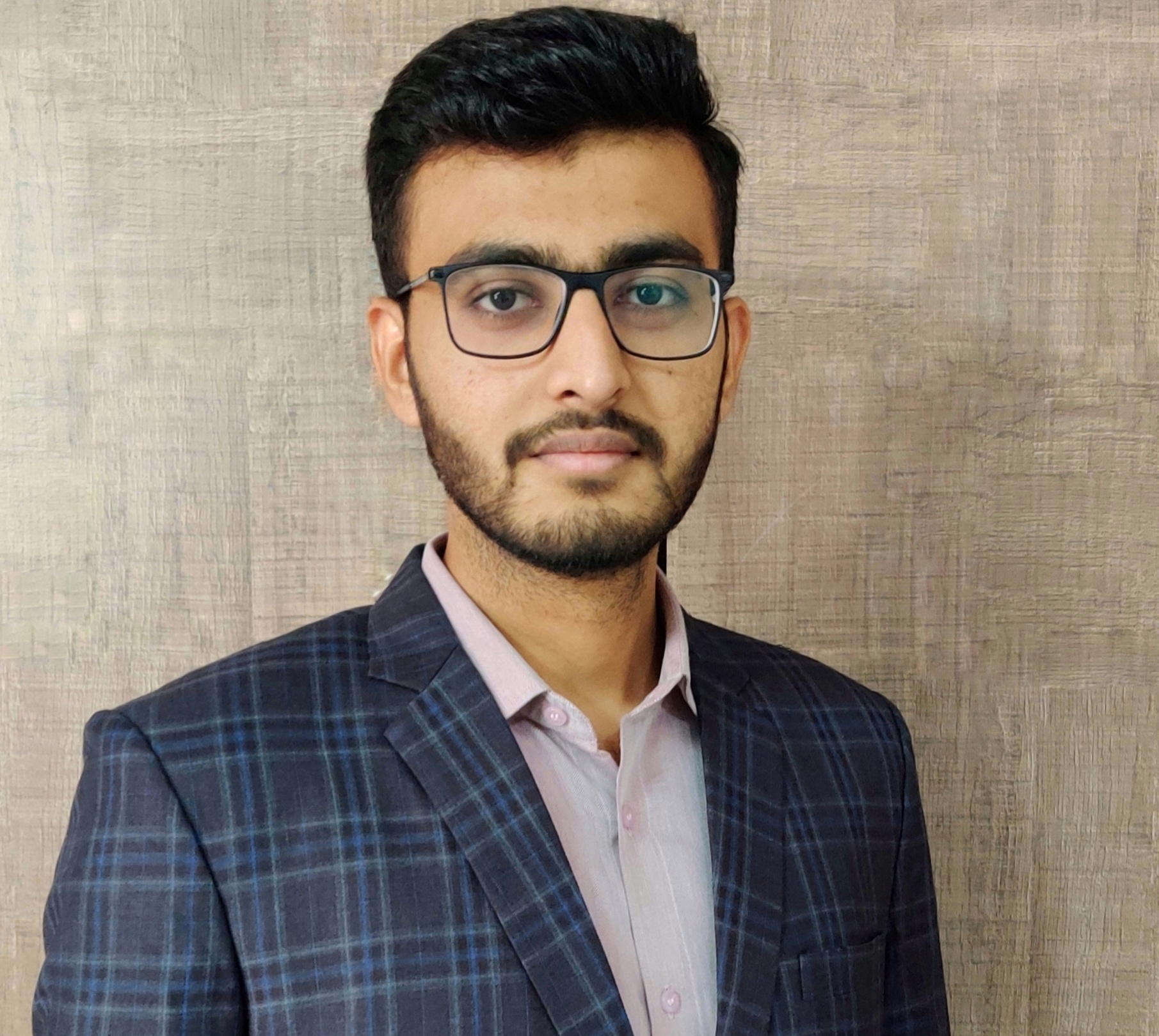 A photo of Darshit, a tutor from Concordia University-Ann Arbor