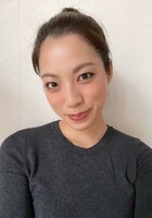 Oshawa UK A Level Japanese tutor named Yuna
