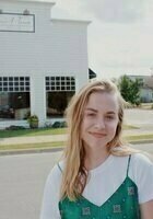 A photo of Abigail, a tutor from Knox College