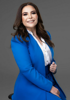Online Conversational Italian tutor named Ximena Constanza