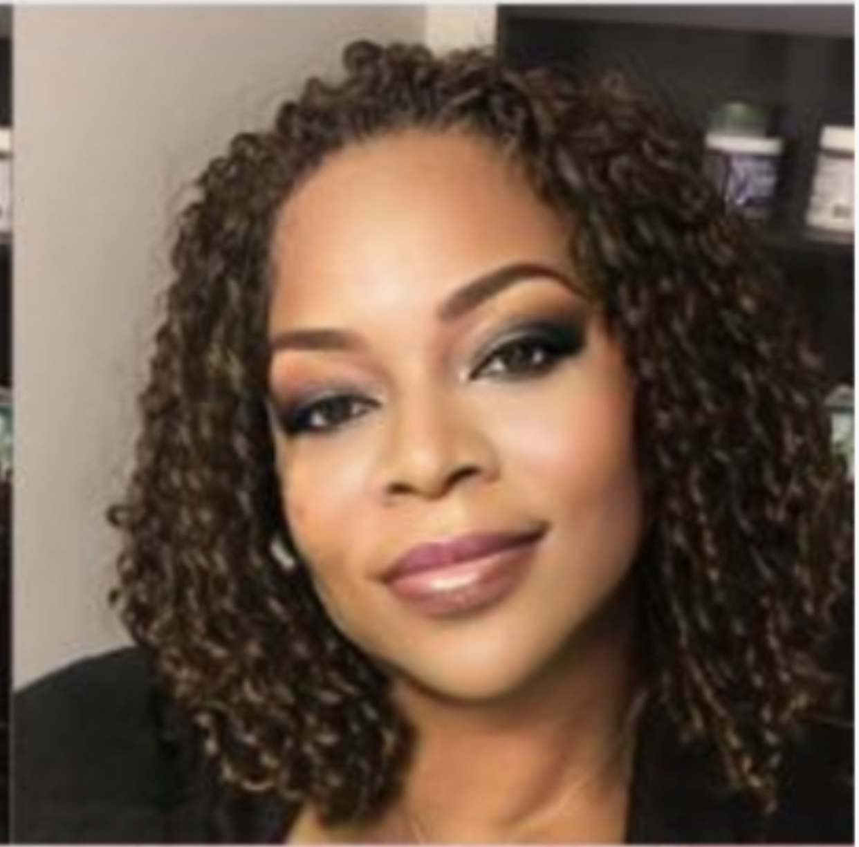 A photo of Denise, a tutor from Governors State University