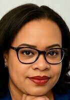 A photo of Shannon, a tutor from University of Maryland-University College