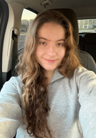 Online Admissions tutor named Isabella
