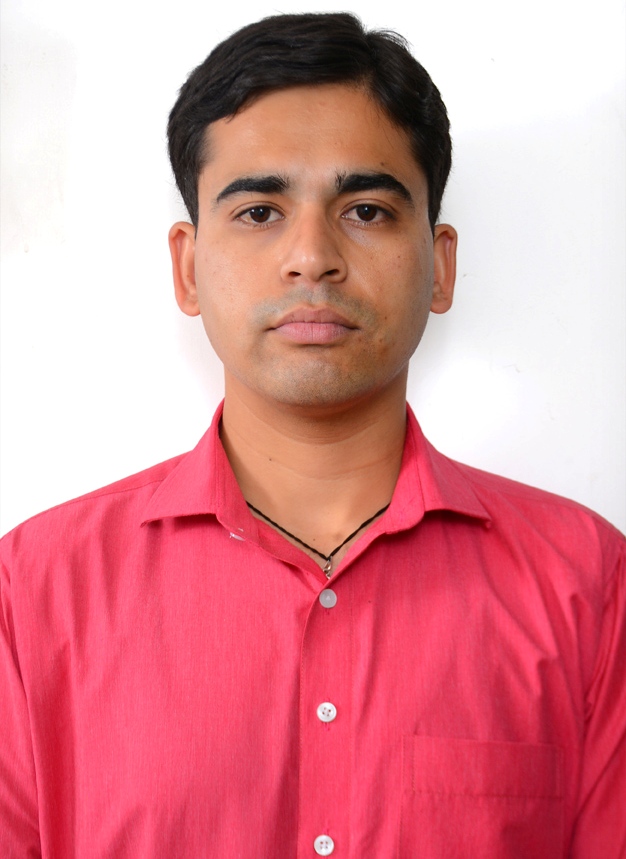 A photo of Nikhil, a tutor from JUIT