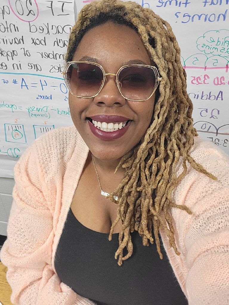 A photo of Yvonne, a tutor from University of West Alabama