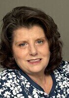 Online SHSAT tutor named Elizabeth