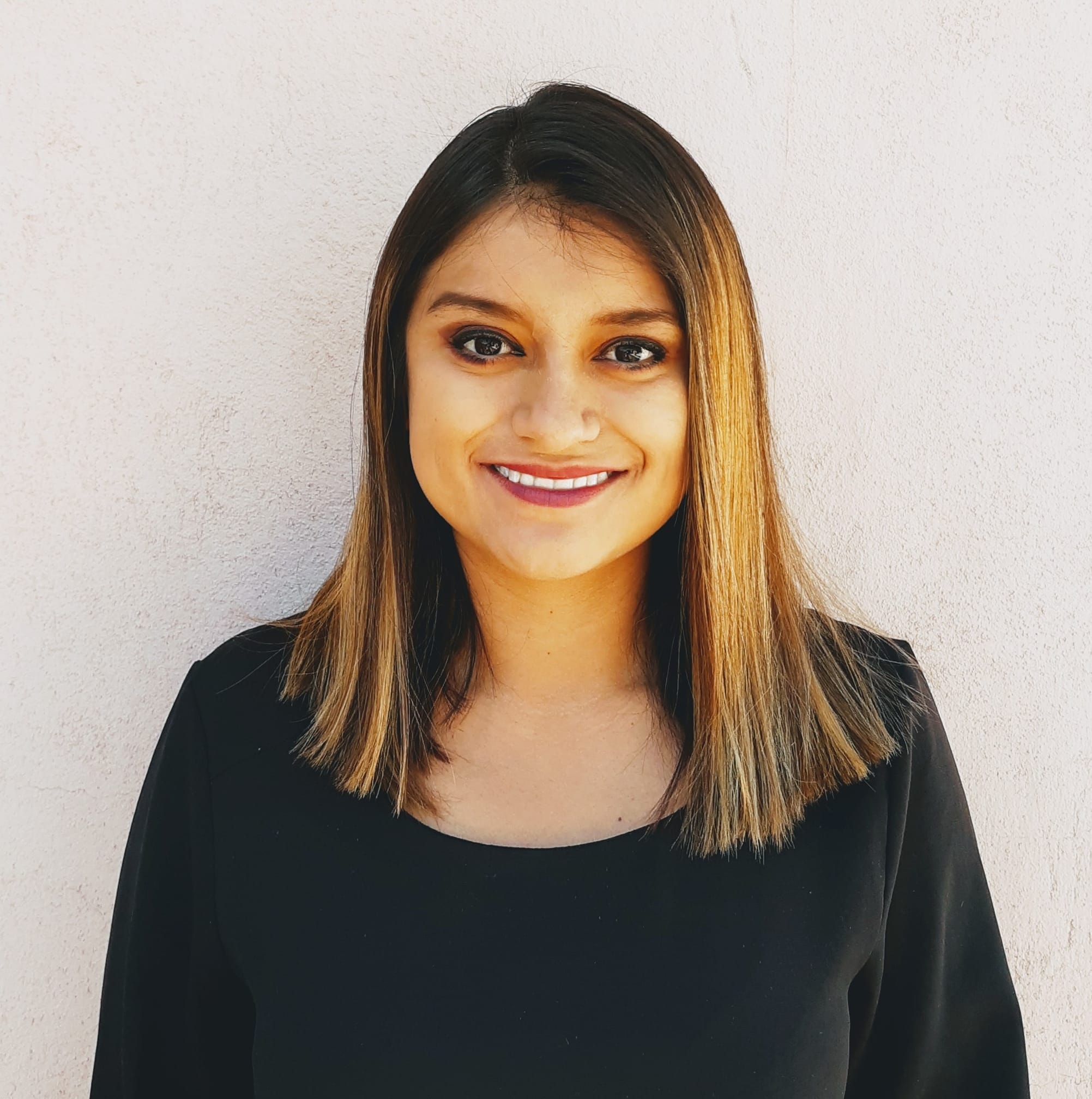 Online Middle School English tutor named Dulce Paola