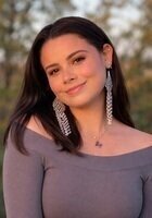 Online Linguistics tutor named Luz