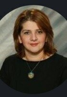 A photo of Israa, a tutor from University of Baghdad