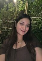 Online Art tutor named Abhya