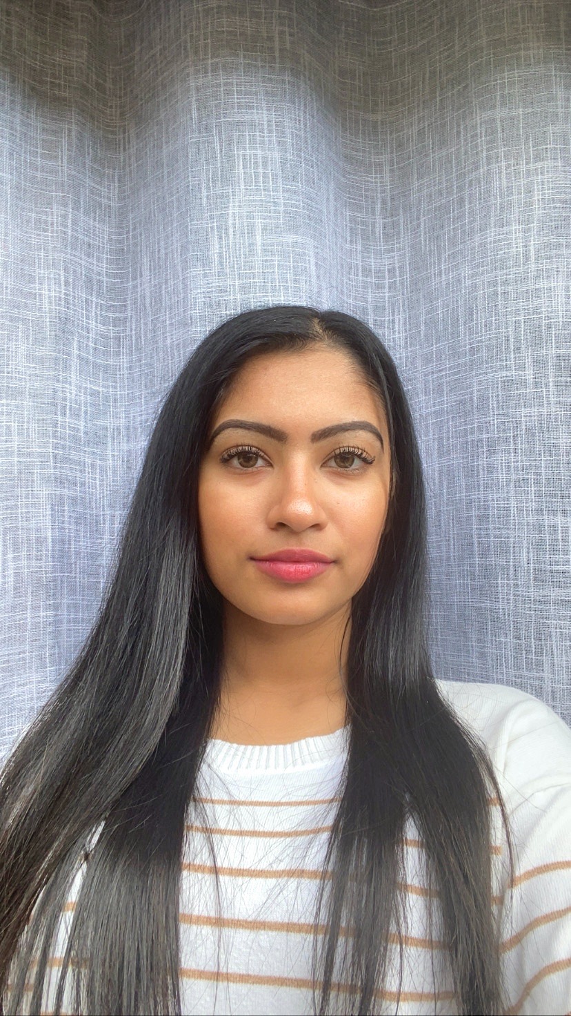 A photo of Yasmeen, a tutor from Rutgers University-Camden