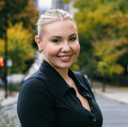 A photo of Elly, a tutor from Memorial University of Newfoundland