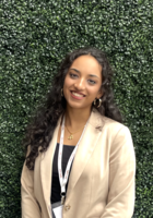 A photo of Manya, a tutor from Virginia Commonwealth University
