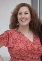 Online Fiction Writing tutor named Holly