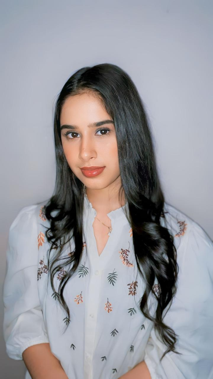 Online Journalism tutor named Saba