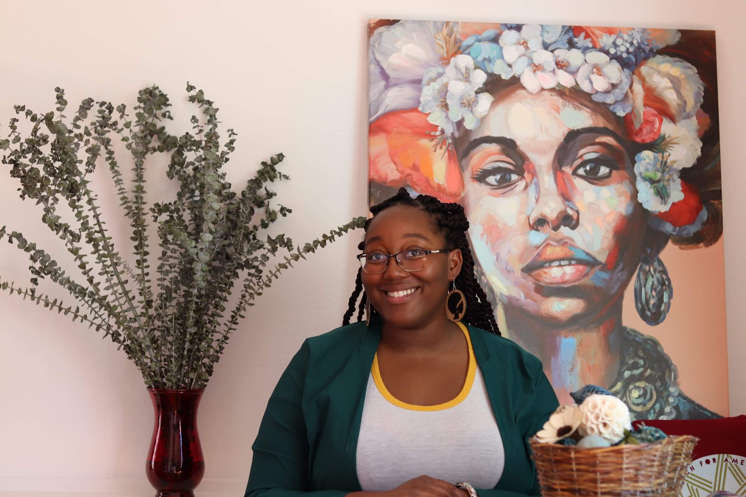 A photo of Dominique, a tutor from Loyola Marymount University