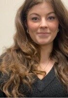A photo of Kelly, a tutor from DePaul University