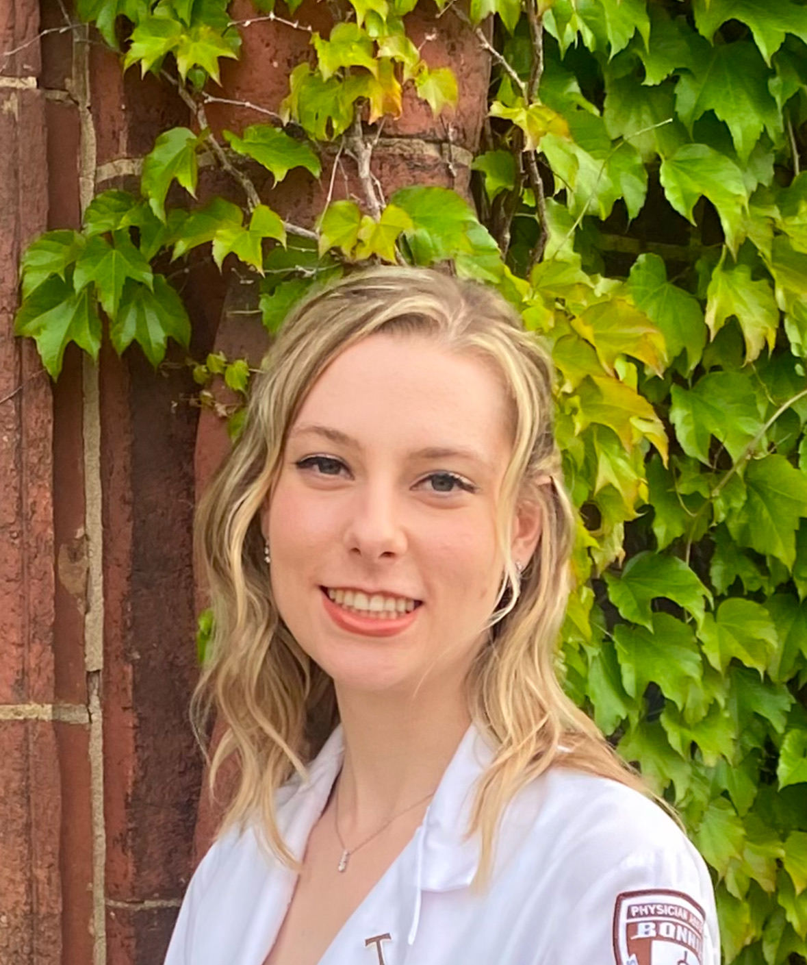 A photo of Alexandra, a tutor from Saint Bonaventure University