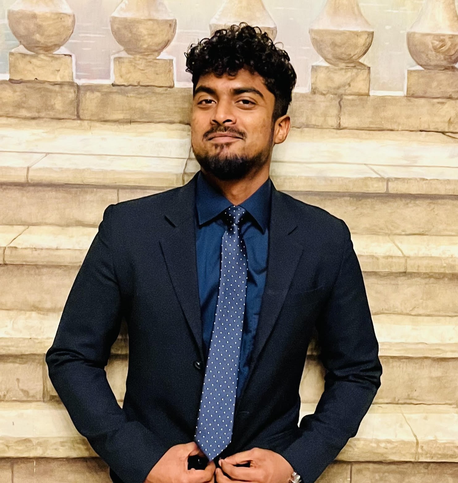 Online College Physics tutor named Naveen