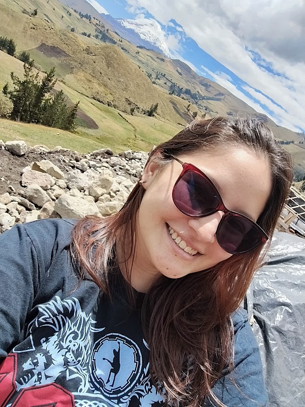 Online Spanish 3 tutor named Maria