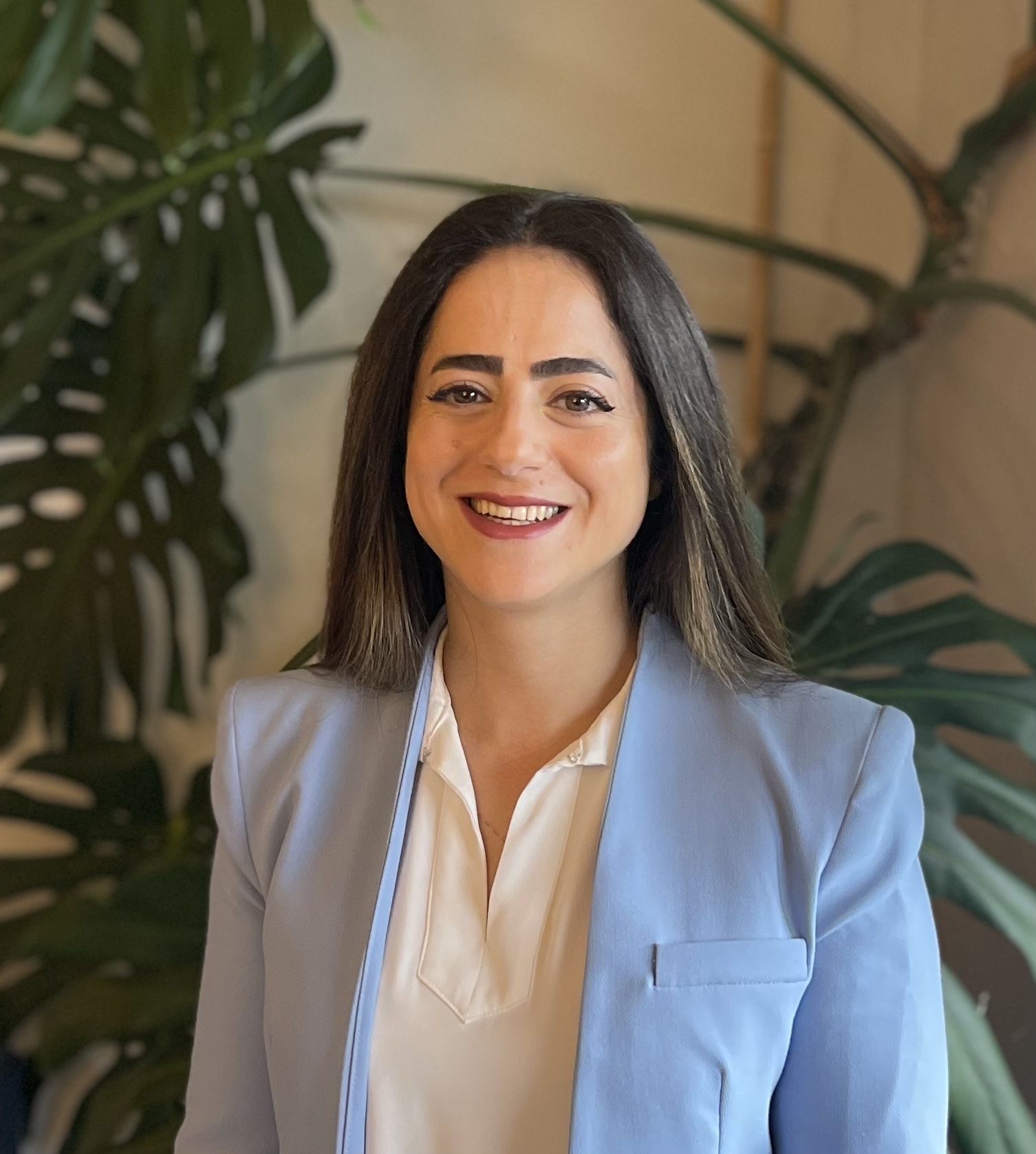 Online SPSS Statistic Software tutor named Sara