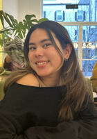 A photo of Lisa, a tutor from Queen's University