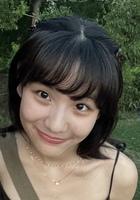 A photo of Rira, a tutor from The University of Texas at Austin