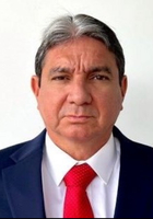 Online Supply Chain Management tutor named Roberto