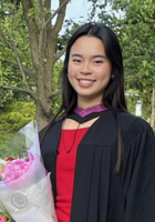 A photo of Julianne, a tutor from University of Guelph